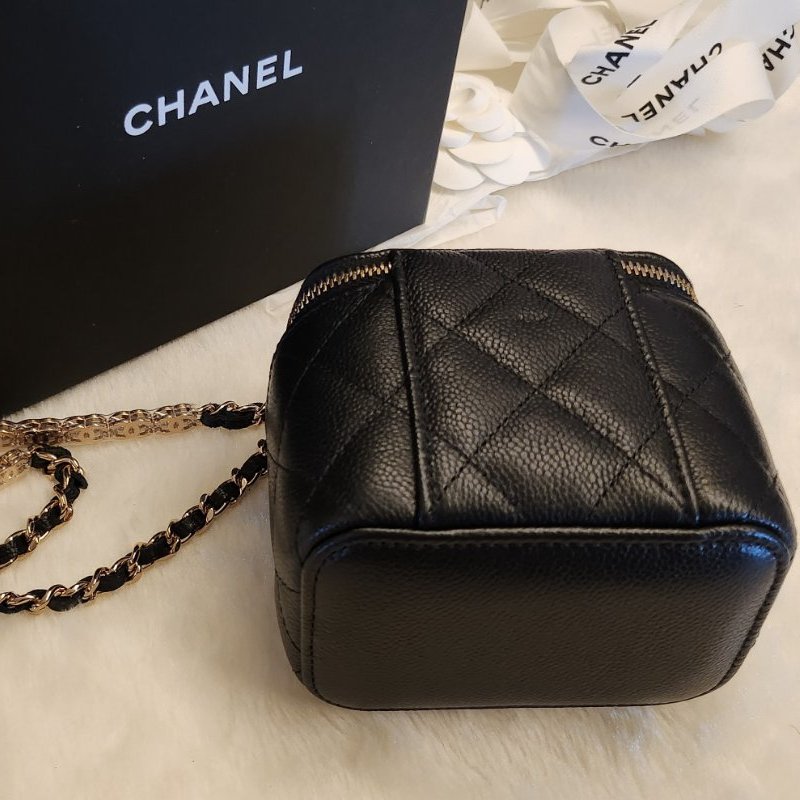 禮物💓~Chanel香奈兒經典菱格紋黑金荔枝牛皮迷你斜背化妝包/ 小盒子/ 方盒子/ 小方包/  盒子包/ 小廢包💓-9