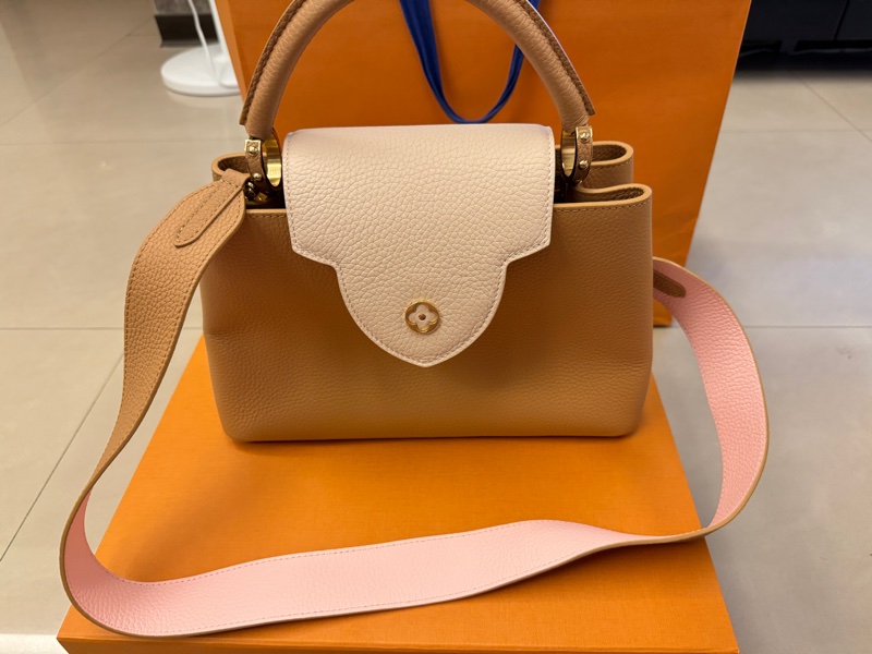 LV Capucines MM 手提肩背兩用包-4