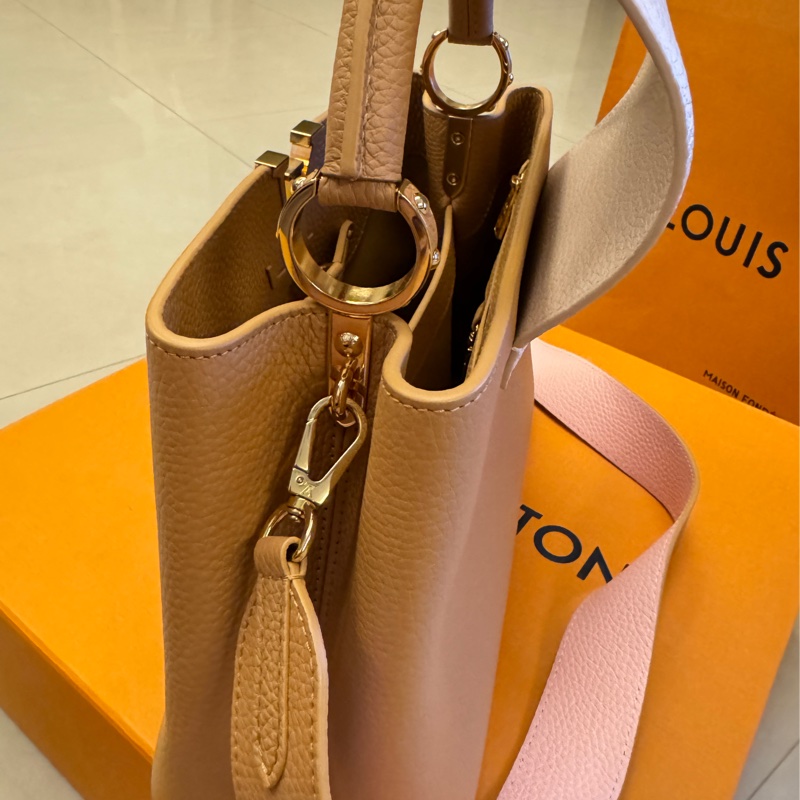 LV Capucines MM 手提肩背兩用包-7