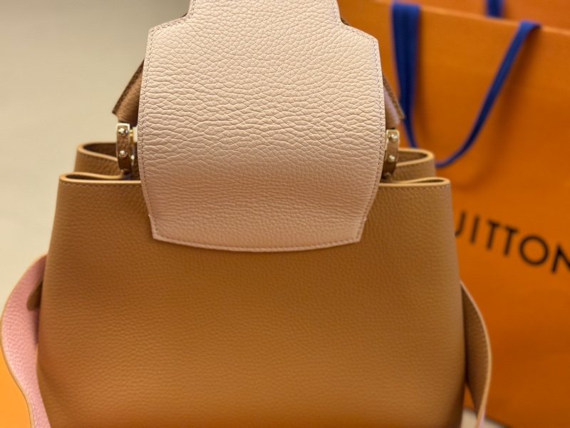 LV Capucines MM 手提肩背兩用包-9