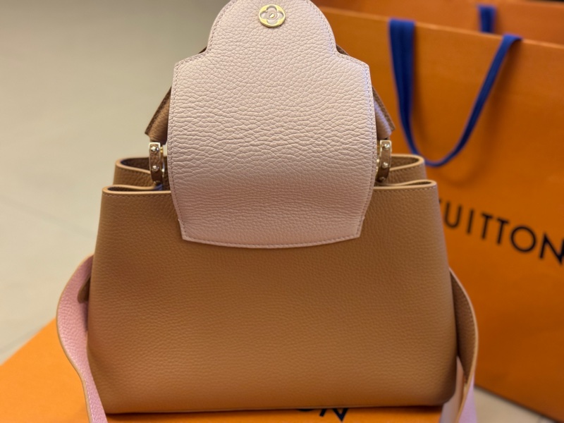 LV Capucines MM 手提肩背兩用包-10