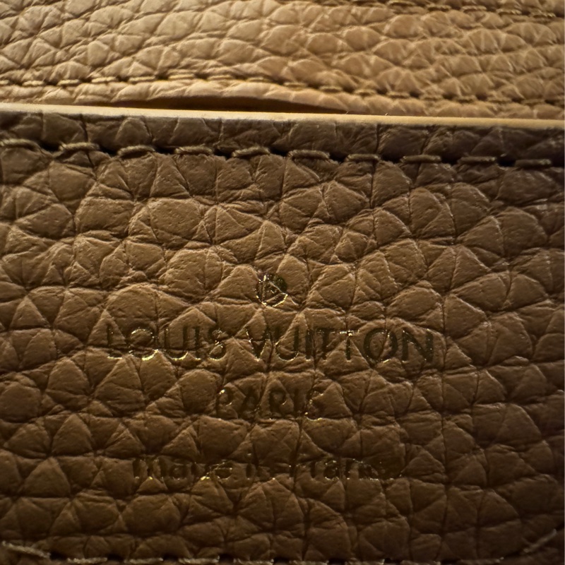 LV Capucines MM 手提肩背兩用包-15