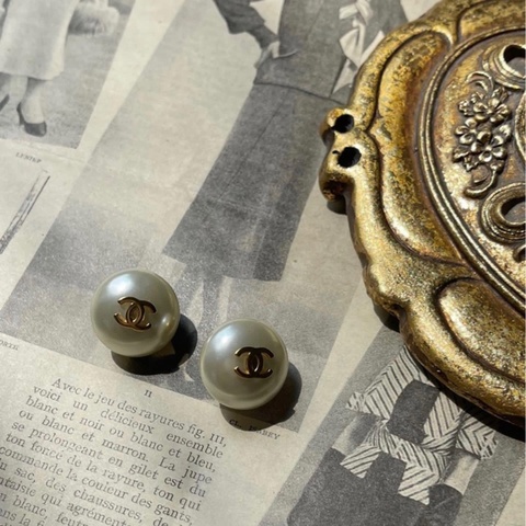 Vintage Chanel earrings 香奈兒珍珠夾式耳環