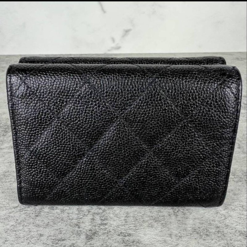 香奈兒 Chanel 經典雙C銀扣 LOGO菱格荔枝紋牛皮 暗釦三折短夾 零錢包-3