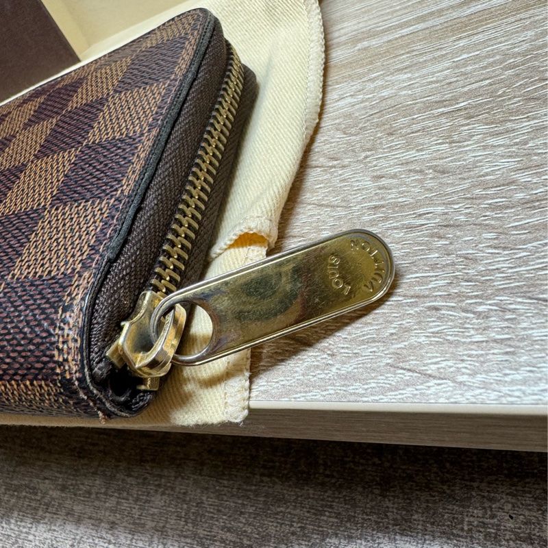 Louis Vuitton 路易威登  N60028 棋盤格LOGO Damier Ebene帆布10卡拉鍊中夾(咖啡)-3