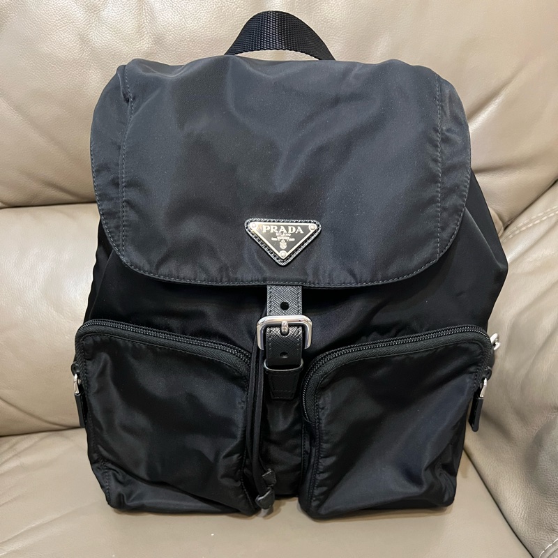 <已售出>Prada復刻款經典尼龍後背包 二手近全新購自台灣專櫃-0