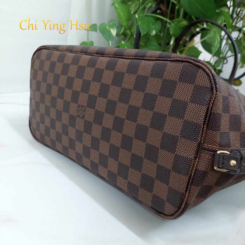 LV N41358 Damier Neverfull MM 🎀現品實拍🎀經典棋盤格肩背購物包(中)~~二手品-8