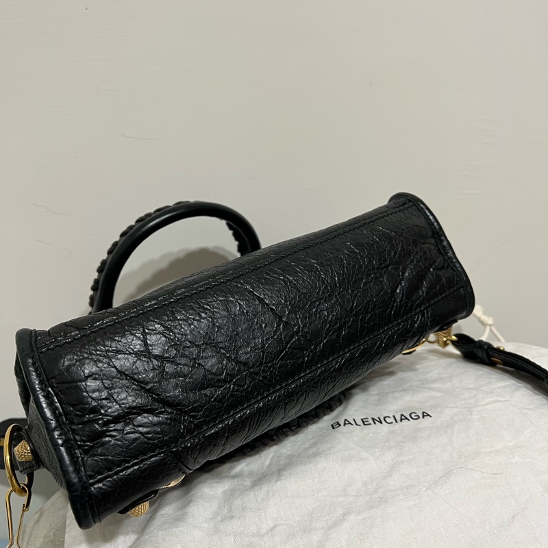 BALENCIAGA 巴黎世家 mini city黑金機車包-9