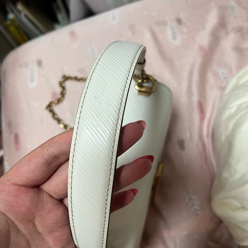 LV路易威登 twist 白色水波紋-6