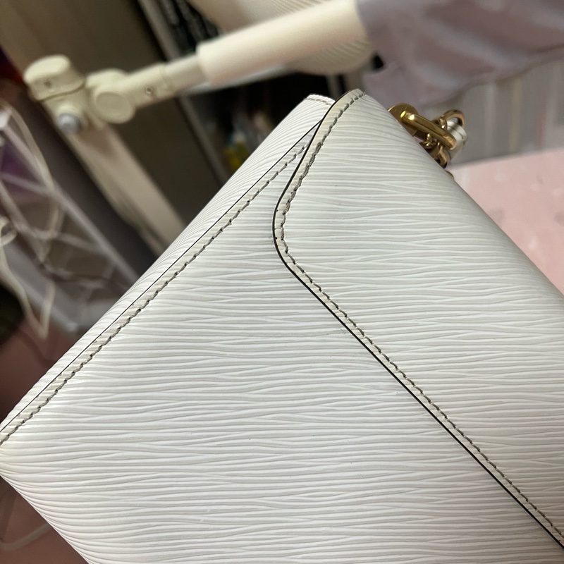 LV路易威登 twist 白色水波紋-8