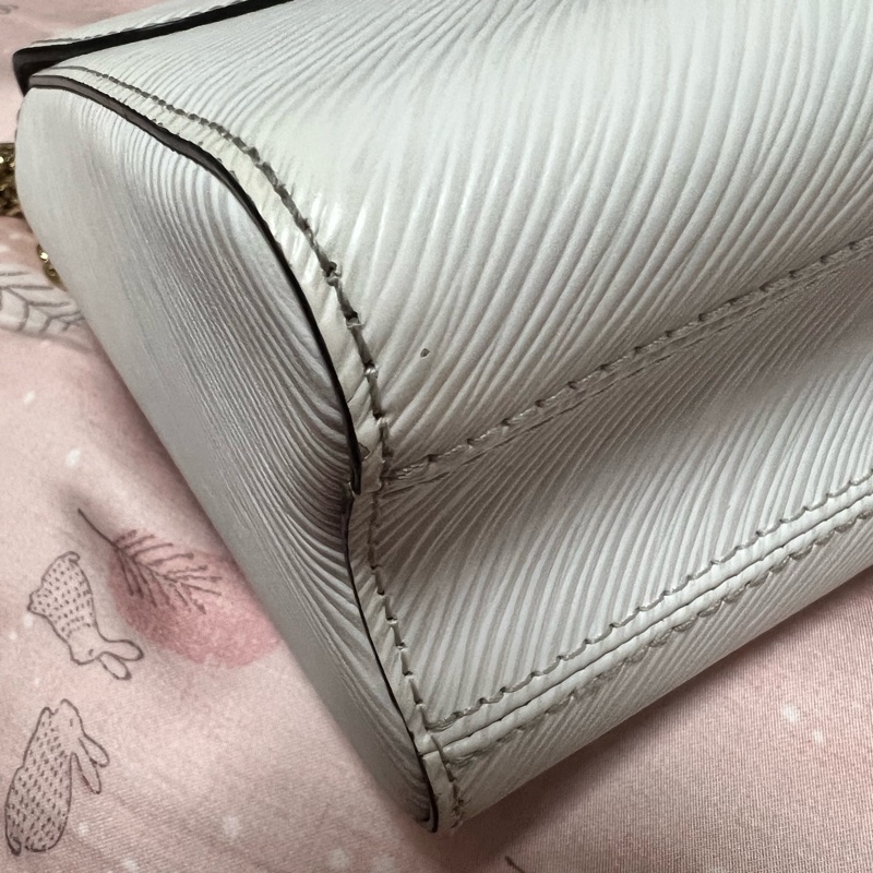 LV路易威登 twist 白色水波紋-22