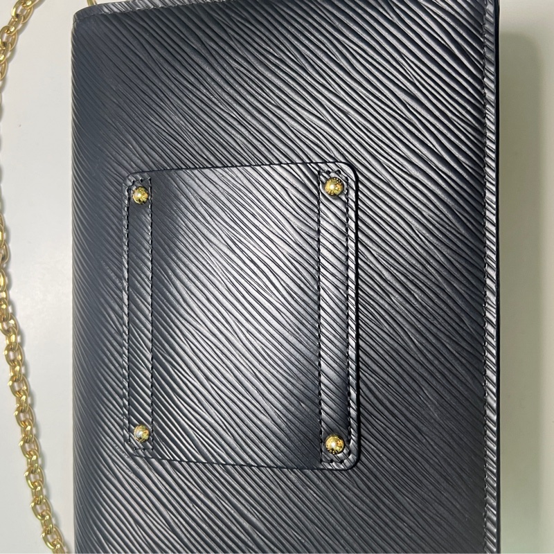 LV Twist woc  (TWIST腰帶鏈帶錢包)-1