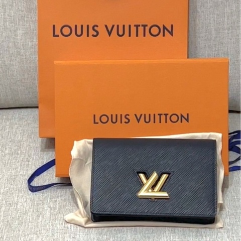 LV Twist woc  (TWIST腰帶鏈帶錢包)