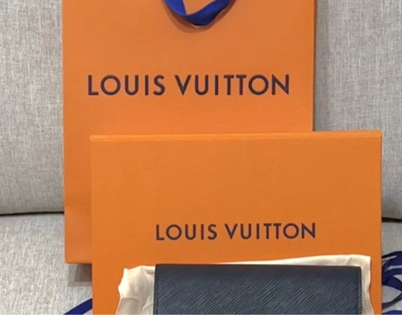 LV Twist woc  (TWIST腰帶鏈帶錢包)-3