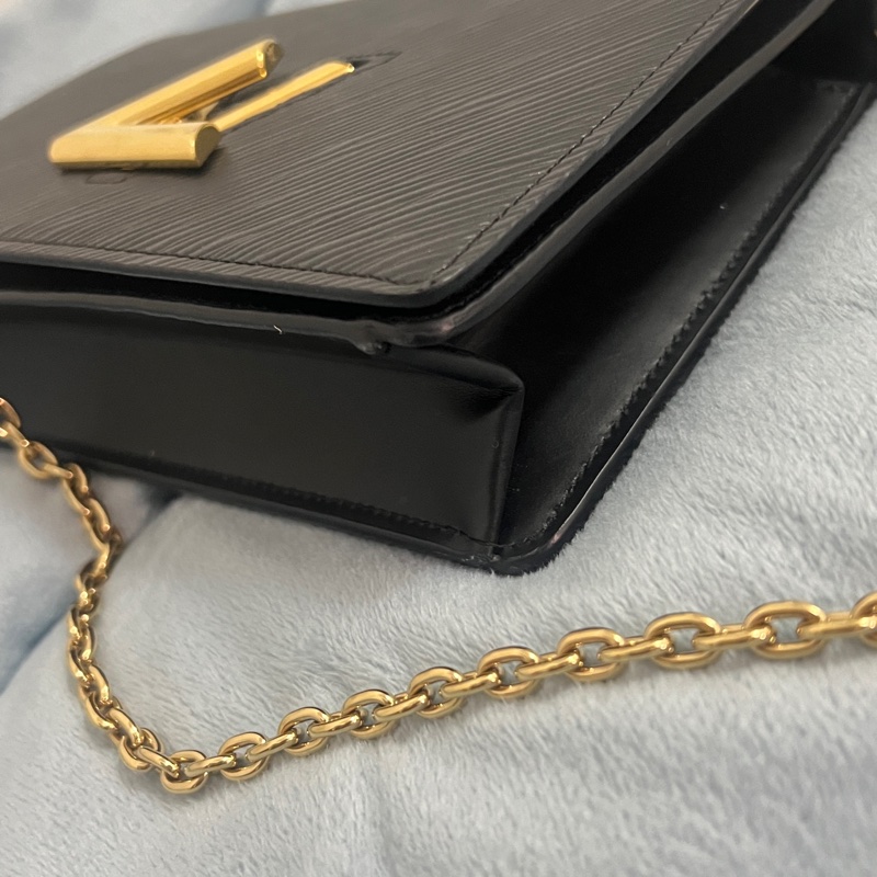 LV Twist woc  (TWIST腰帶鏈帶錢包)-5