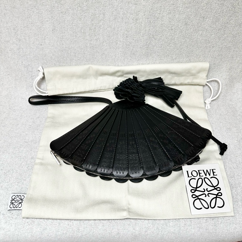 Fan Clutch 小牛皮扇形手拿包 (黑色)-6