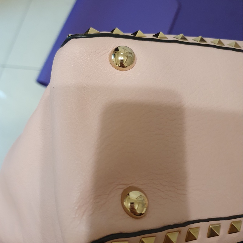 valentino 卯釘 中型包 粉金經典-11
