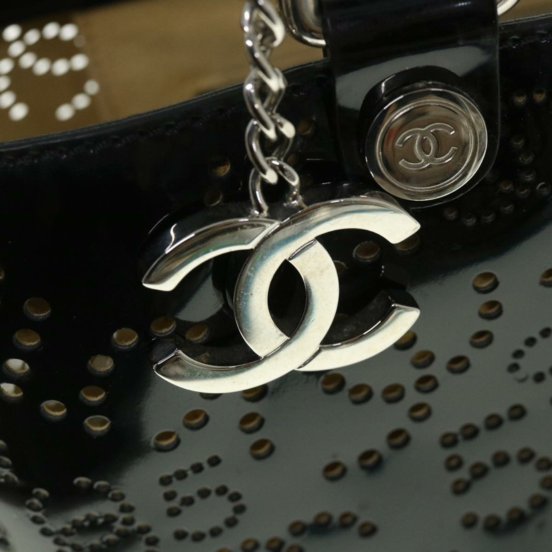 【日本直送】CHANEL COCO Mark Punching 手包漆皮黑 CC 正品 54999-8