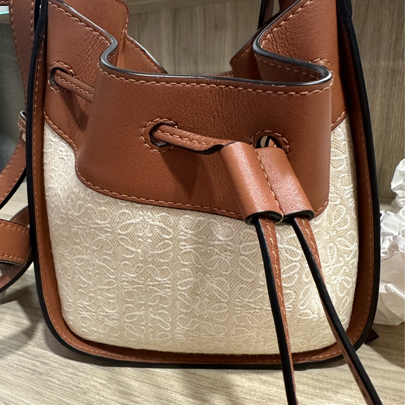 LOEWE hammock mini 小牛皮配緹花織 亞麻色+棕色(吊床包)-8