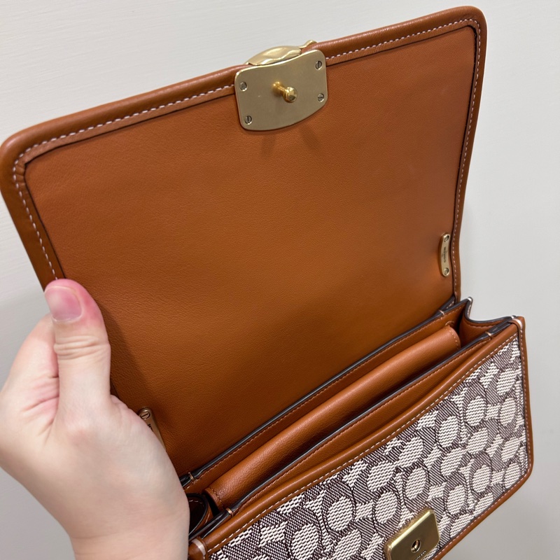 二手閒置款✨Coach Bandit 專櫃款 經典 焦糖老花 CD709-11