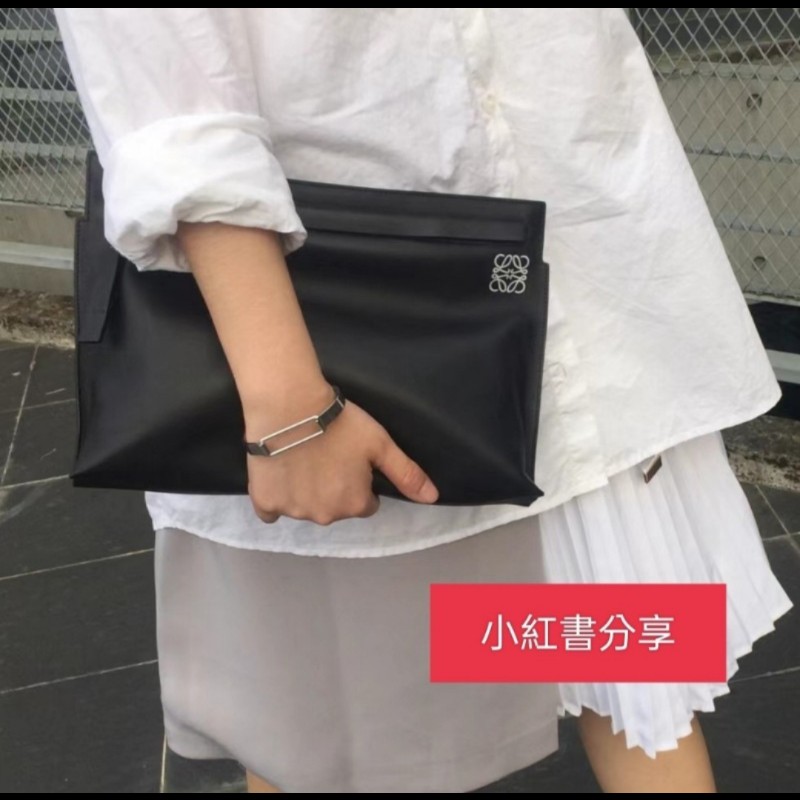 🔥年終狂降🔥【限時降價只到12/31（原7,800）】㊣✨ LOEWE ✨（附防塵袋）羅威 黑色 小牛皮 拉鍊 手拿包 /二手包/二手精品🌳二手樹屋🌳-20