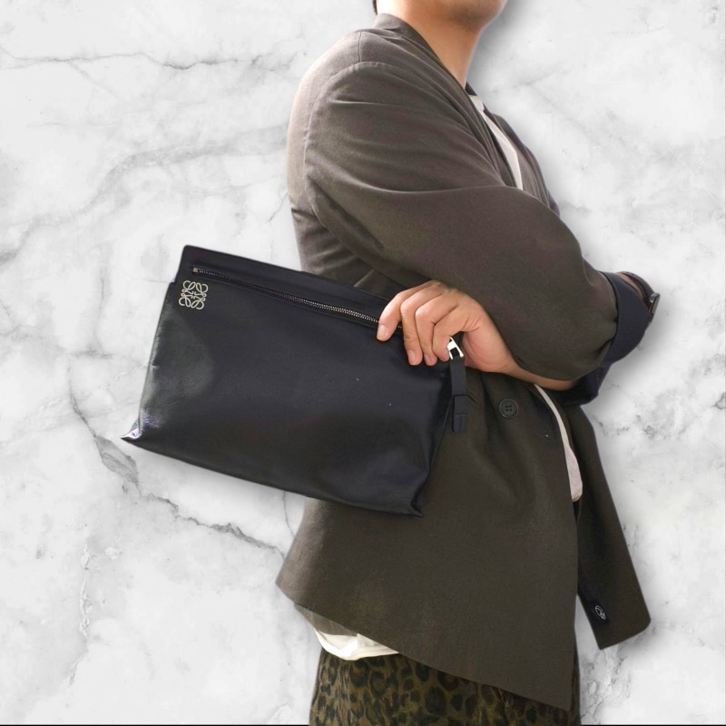 🔥年終狂降🔥【限時降價只到12/31（原7,800）】㊣✨ LOEWE ✨（附防塵袋）羅威 黑色 小牛皮 拉鍊 手拿包 /二手包/二手精品🌳二手樹屋🌳-24