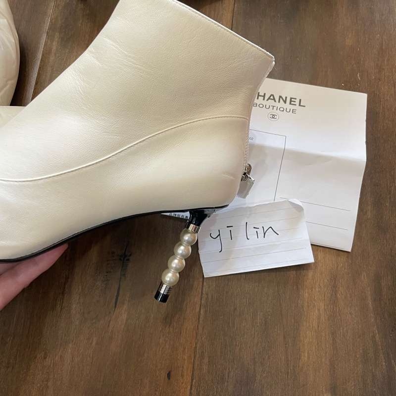 (已預訂)香奈兒珍珠短靴高跟鞋-35