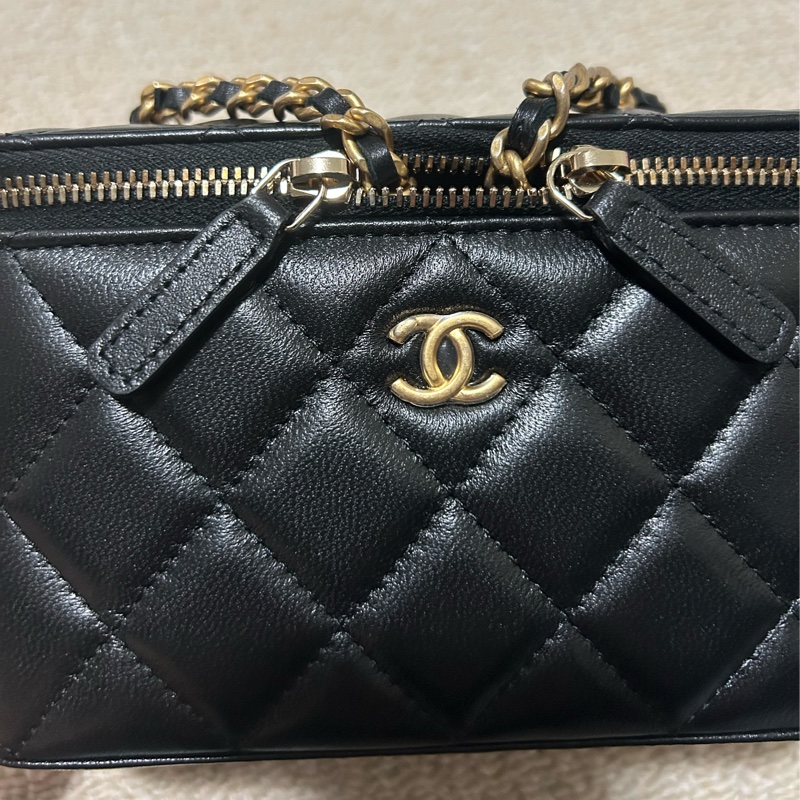 Chanel 金球長盒 Vanity Case 黑色-1