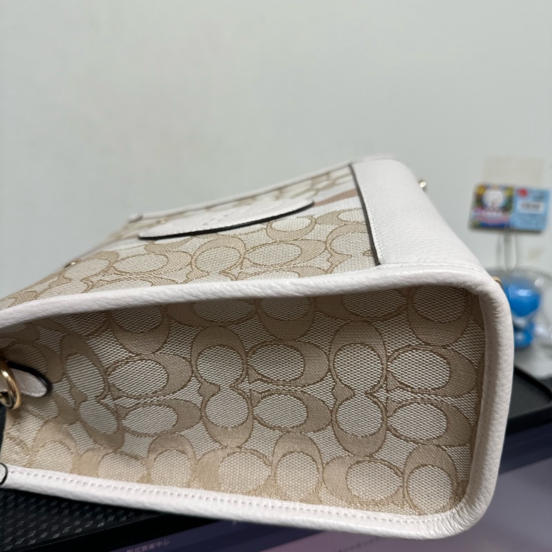 COACH DEMPSEY 22 圓標LOGO直紋手提/斜背兩用包(白)-4