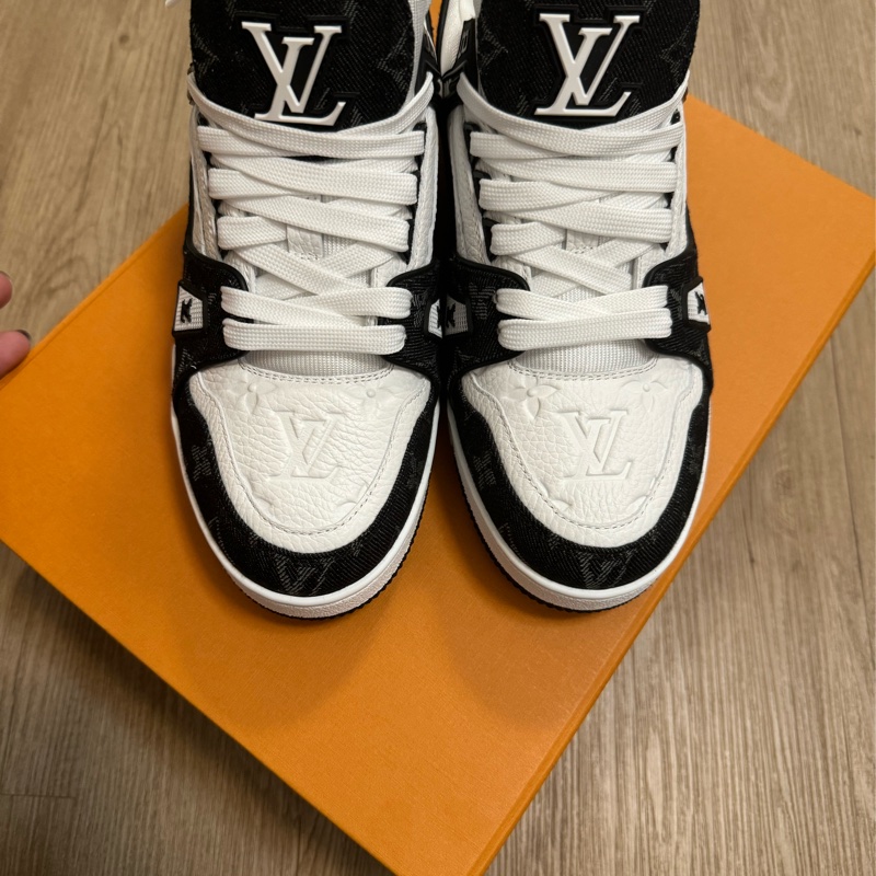 LV TRAINER女款牛仔黑-0