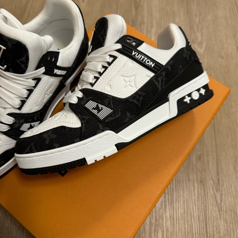 LV TRAINER女款牛仔黑-3