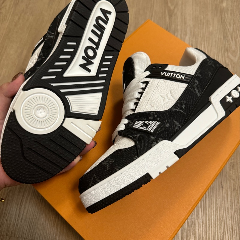 LV TRAINER女款牛仔黑-5