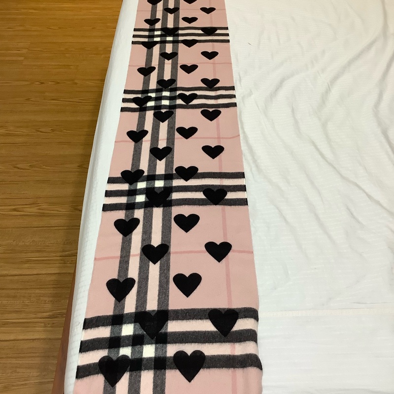 BurBerry 喀什米爾圍巾/限定愛心雙面款-10