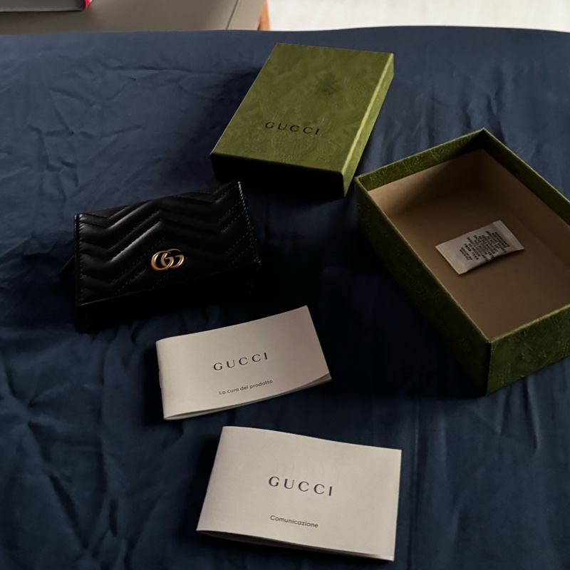 Gucci女用黑色短夾-4