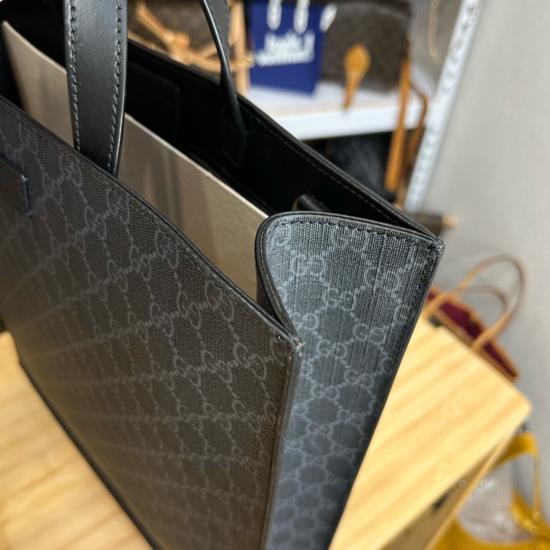 GUCCI GG supreme新款黑原花琴譜包/斜背🕶️個性帥款-11