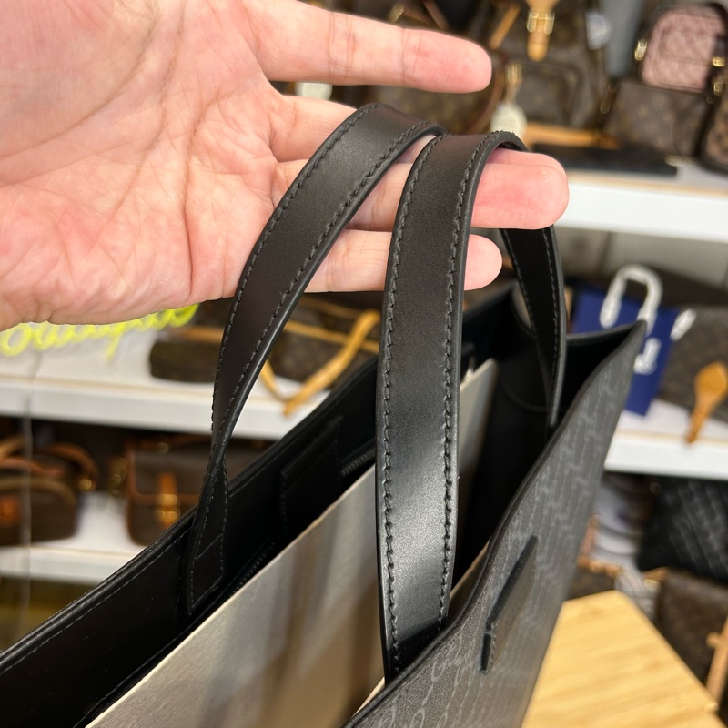 GUCCI GG supreme新款黑原花琴譜包/斜背🕶️個性帥款-13