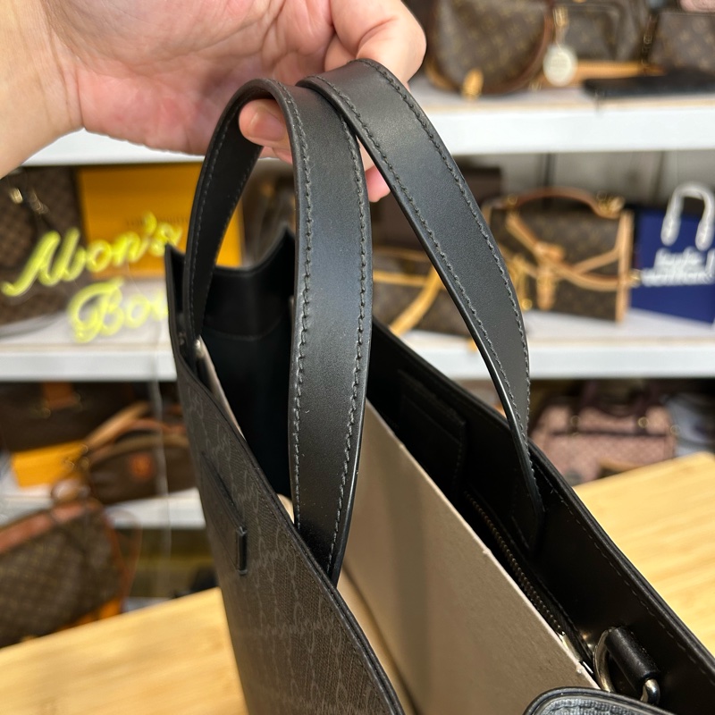 GUCCI GG supreme新款黑原花琴譜包/斜背🕶️個性帥款-15