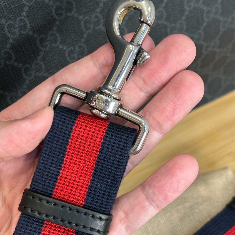 GUCCI GG supreme新款黑原花琴譜包/斜背🕶️個性帥款-19