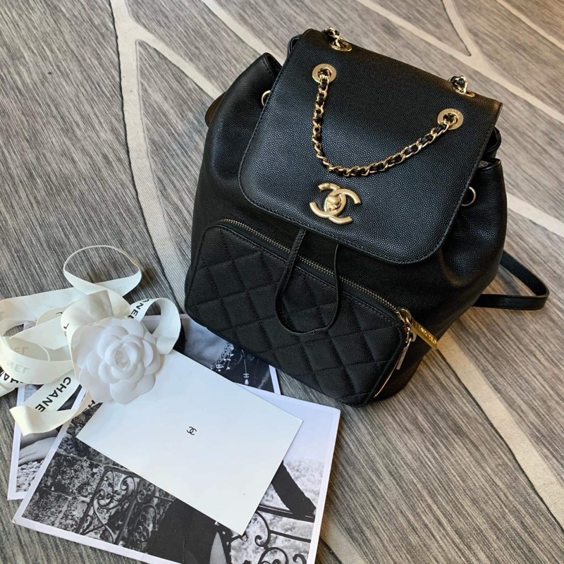 Chanel BackPack Business Affinity 香奈兒黑色顆粒壓花淡金釦經典小牛皮雙肩後背包｜PopChill 拍拍圈