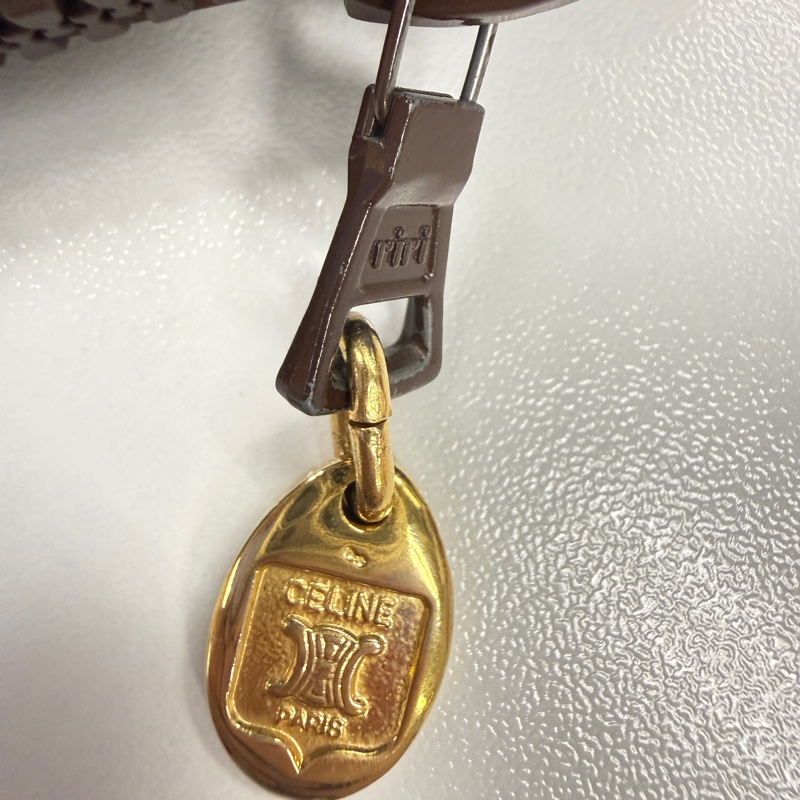 Celine Macadam Pouch 賽琳中古馬車化妝袋-11