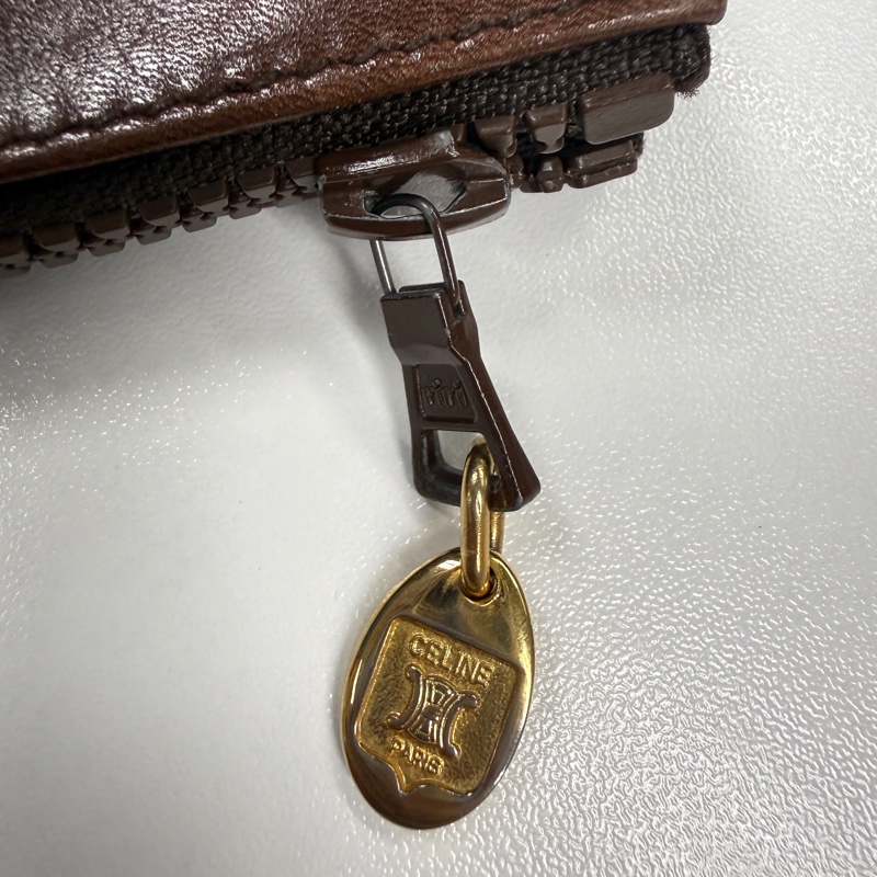 Celine Macadam Pouch 賽琳中古馬車化妝袋-12