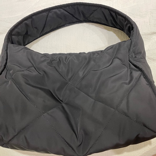 COS 黑色菱格絎縫包-5