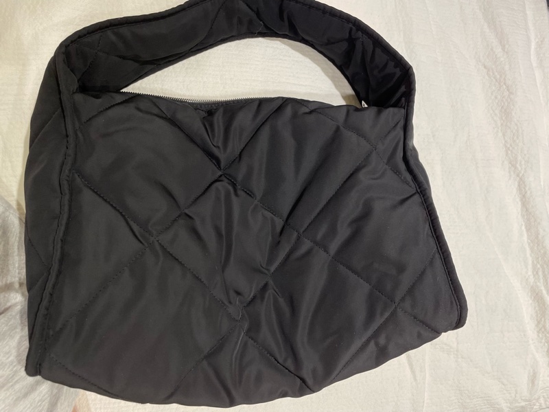 COS 黑色菱格絎縫包-6