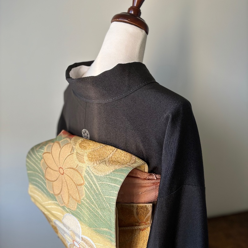 藏私·Collection_山茶花五紋付黑留袖古董和服-0