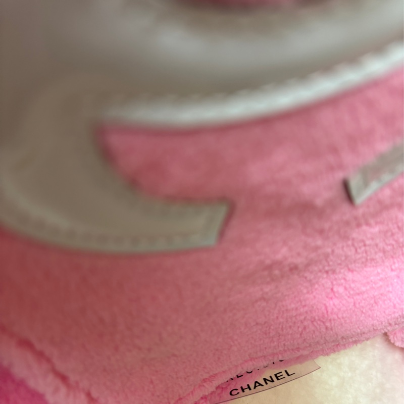 正品香奈兒Chanel 超可愛芭比粉毛巾包/側背包-6