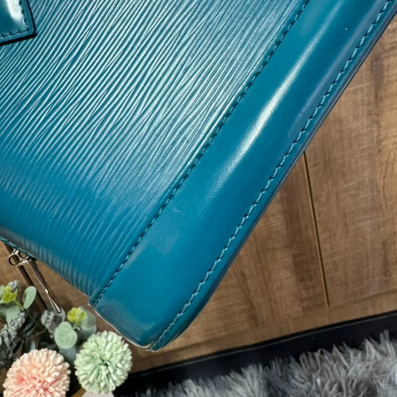 LV Alma bb epi 貝殼包-5