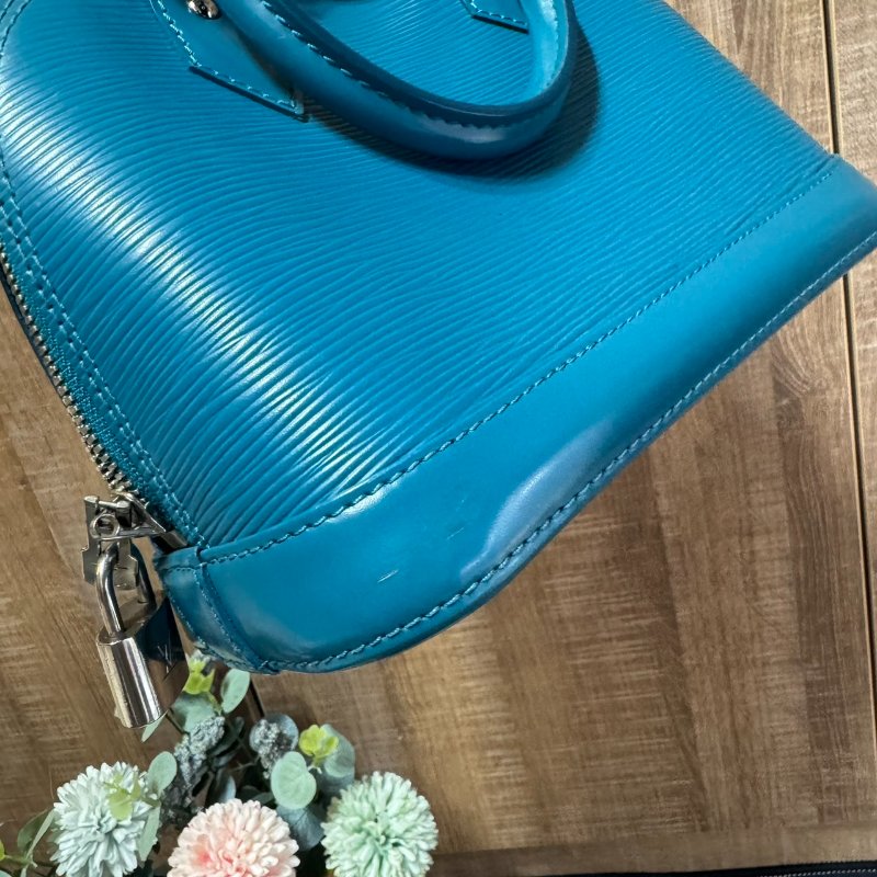 LV Alma bb epi 貝殼包-8