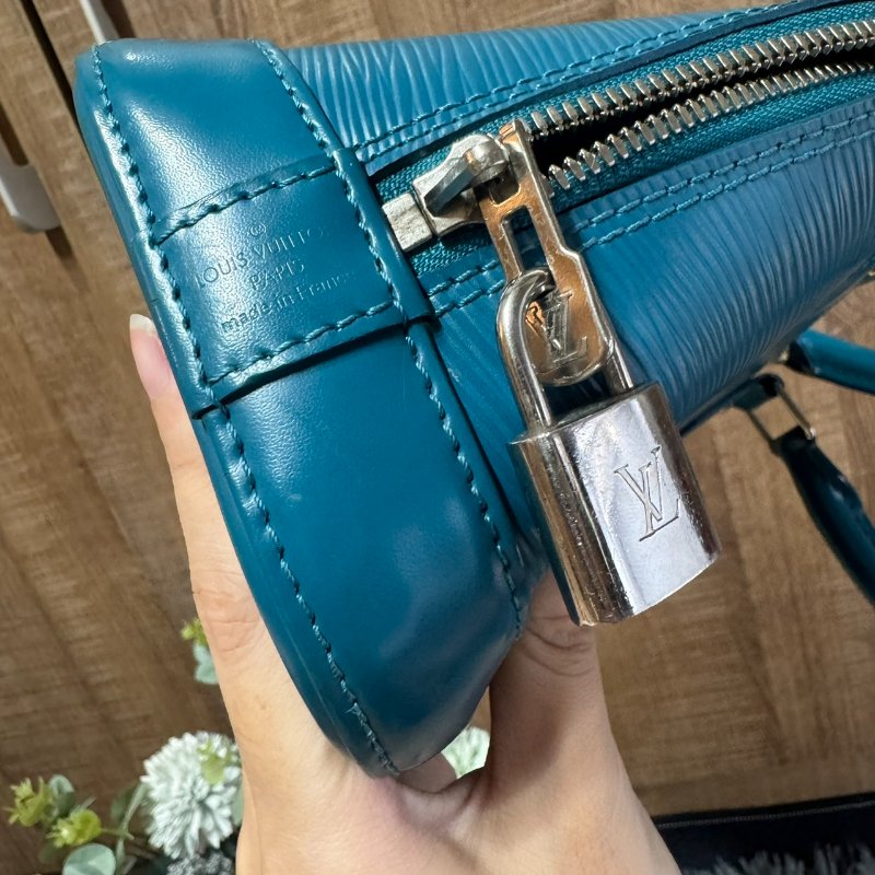 LV Alma bb epi 貝殼包-18