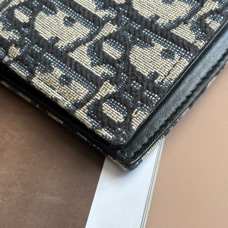 ::DIOR:: 藍白緹花對開短夾-8