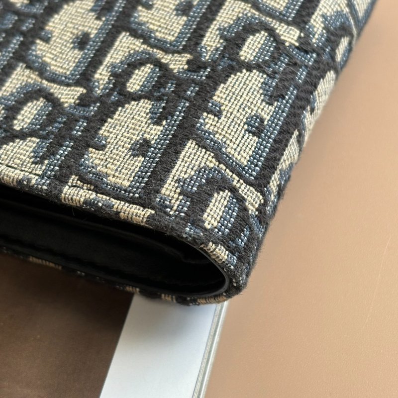 ::DIOR:: 藍白緹花對開短夾-9